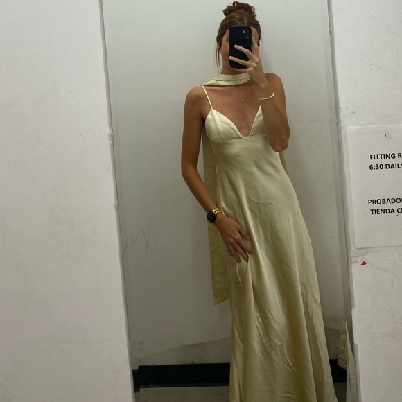 Zara Foulard Dress - Picture 3 of 4